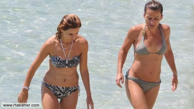 Esra Erol yıllar sonra bikinili yakalandı