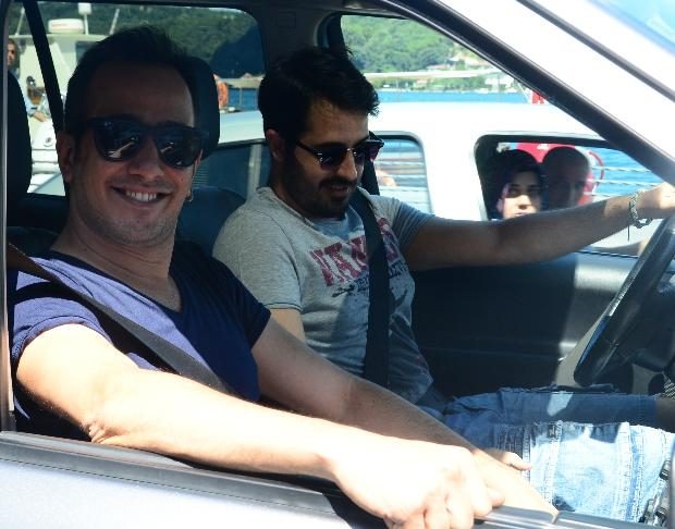 Sarp Apak'a tatil yok!