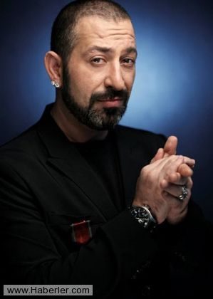 Cem Yılmaz ailesiyle oğlu Kemal'in 2. yaş gününü kutladı