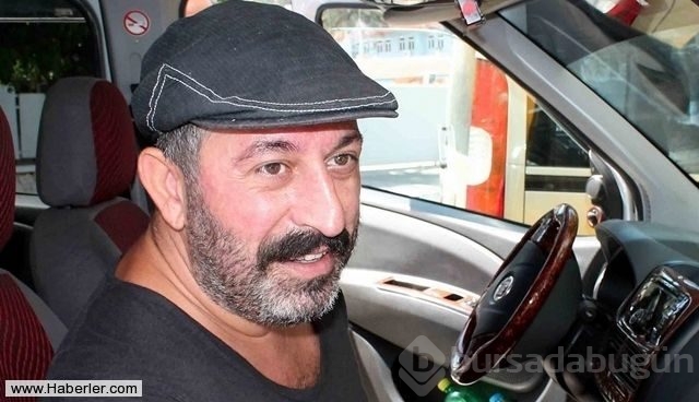 Cem Yılmaz ailesiyle oğlu Kemal'in 2. yaş gününü kutladı