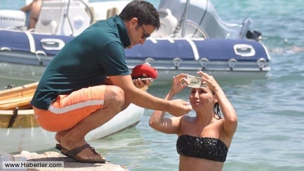 İzzet Yıldızhan Ceylan'a 100 dolar verdi