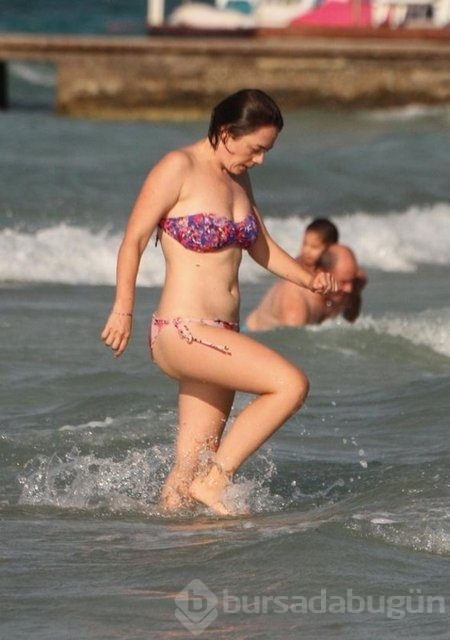 Demet Evgar halk plajında