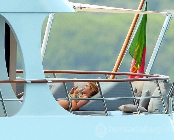 Gigi Hadid ayrılık acısını tatilde unutuyor