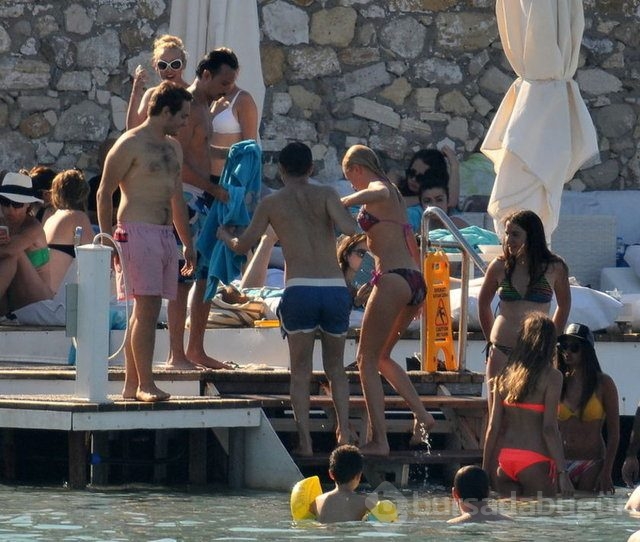 Serdar Ortaç'a terapi gibi tatil!
