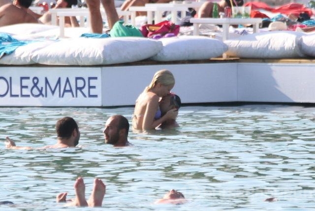 Serdar Ortaç'a terapi gibi tatil!