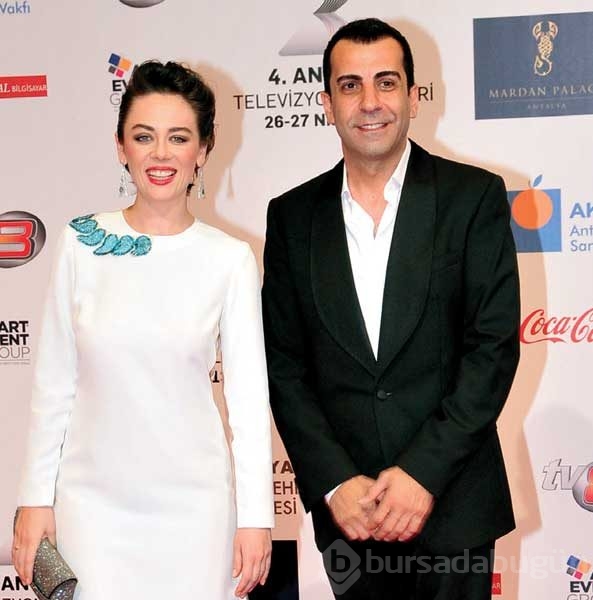 Demet Evgar ile Emre Karayel öpüşürken yakalandı