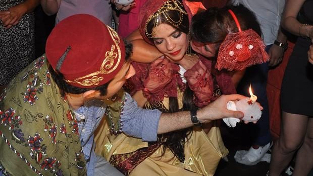 Sevil Uyar kına gecesi 