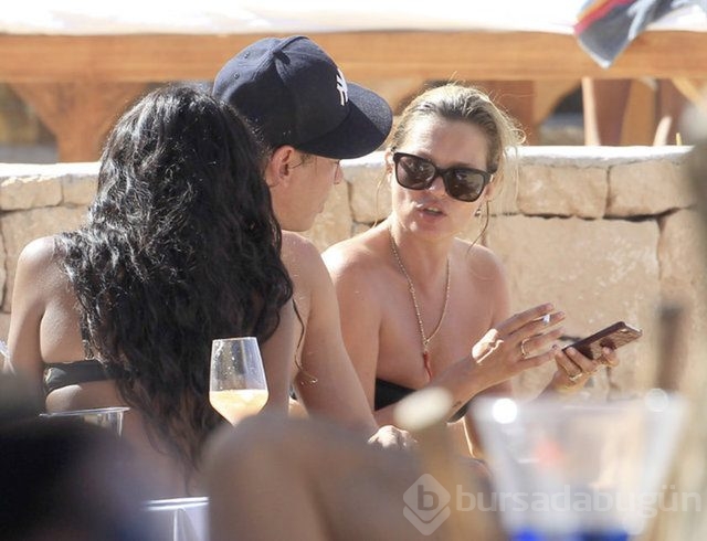 Kate Moss ve Naomi Campbell Bodrum'da ortalığı birbirine kattı