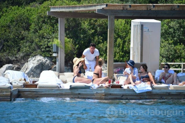 Kate Moss ve Naomi Campbell Bodrum'da ortalığı birbirine kattı