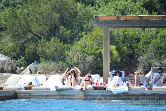 Kate Moss ve Naomi Campbell Bodrum'da ortalığı birbirine kattı