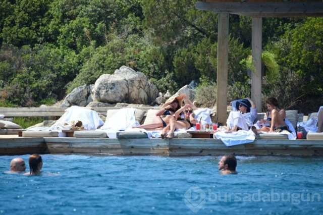 Kate Moss ve Naomi Campbell Bodrum'da ortalığı birbirine kattı