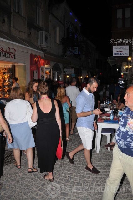 Aslışah Alkoçlar ablasının izinde!
