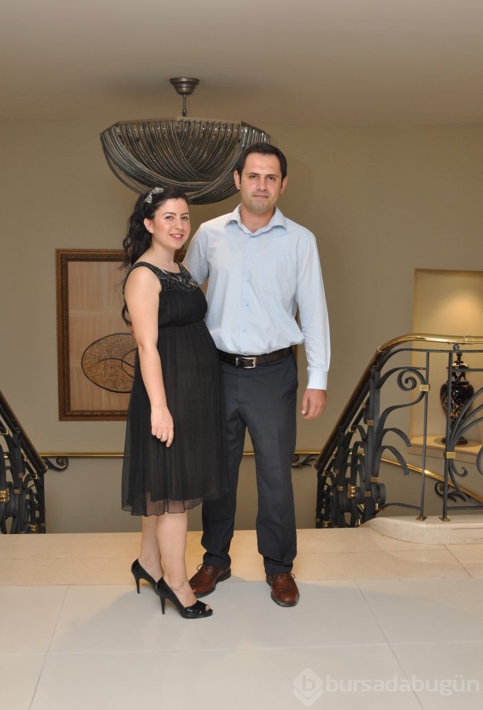 Gizem Güzel 'in renkli kına gecesi...