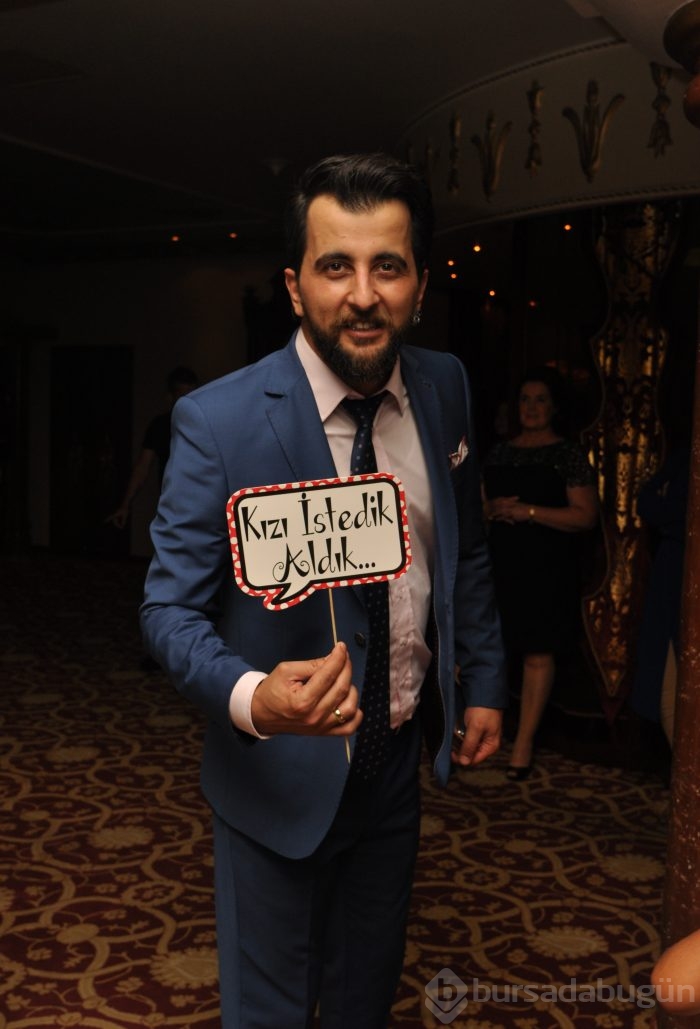 Gizem Güzel 'in renkli kına gecesi...