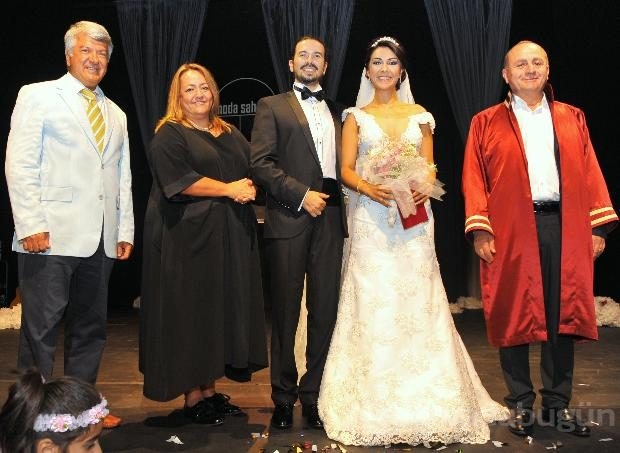 Taies Farzan Hakan Sezgin evlendi