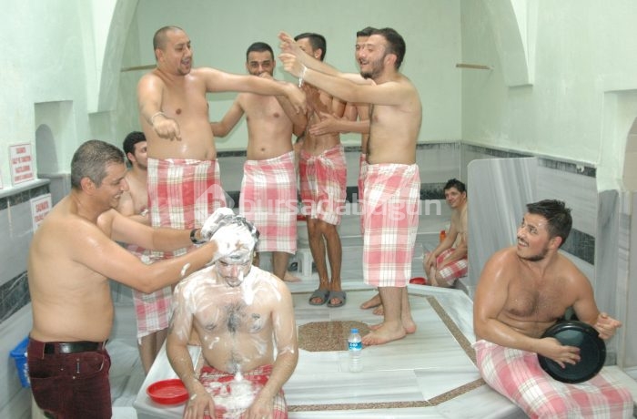 Kuzu'ların sessizliği düğün'de bozuldu...
