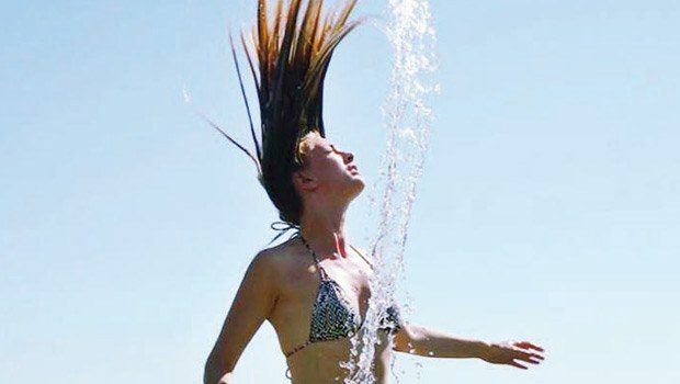 Yasemin'in tatil pozu