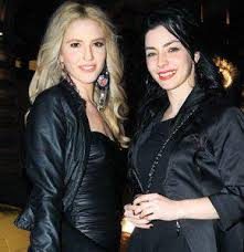 Neşeli çift