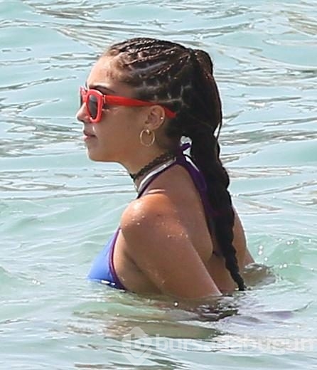 Lourdes Leon tatile devam ediyor