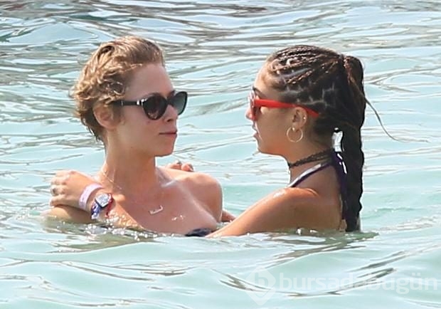 Lourdes Leon tatile devam ediyor