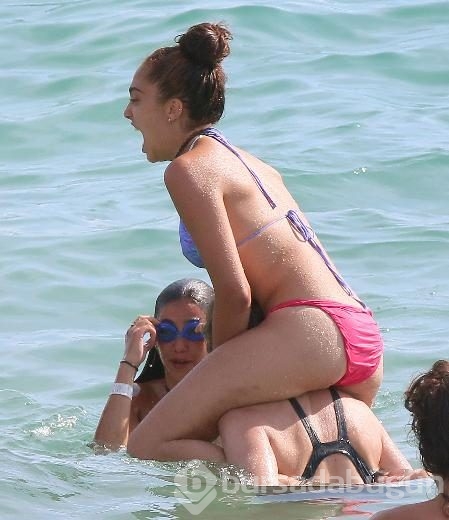 Lourdes Leon tatile devam ediyor