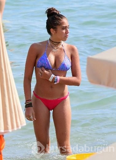 Lourdes Leon tatile devam ediyor