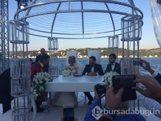 Yeni evliler balayında!