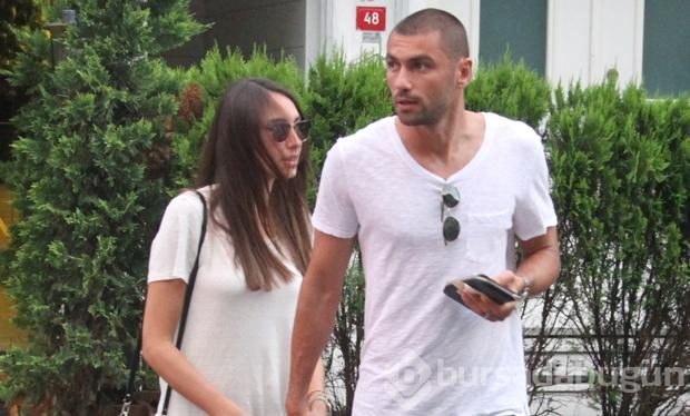Burak Yılmaz'dan eşine jest