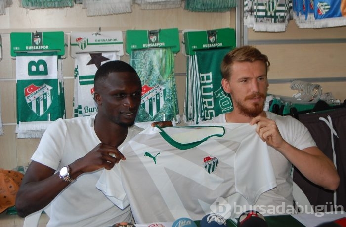 Serdar Aziz ve Traore taraftarlarla buluştu
