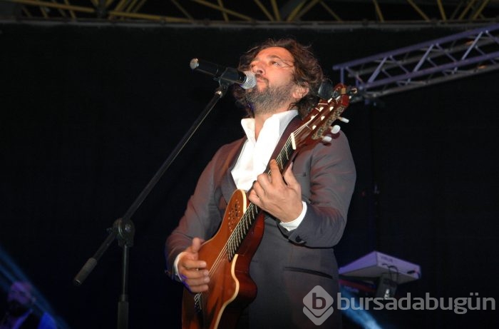 Fettah  Can Bursalı hayranlarıyla buluştu...