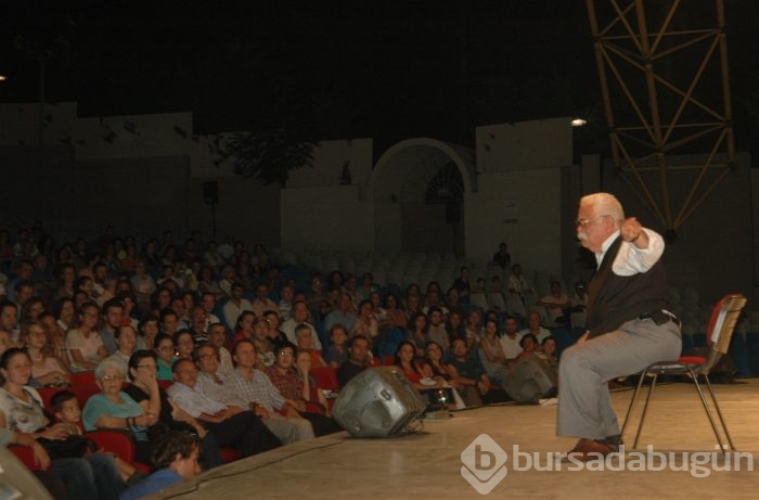 Levent Kırca 'Haziran' ile Bursa'yı salladı...