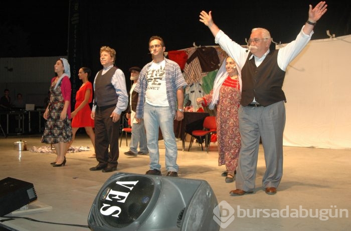Levent Kırca 'Haziran' ile Bursa'yı salladı...