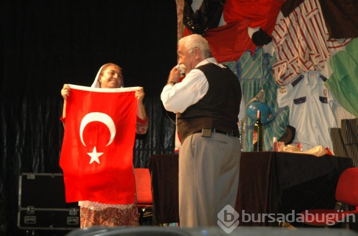Levent Kırca 'Haziran' ile Bursa'yı salladı...