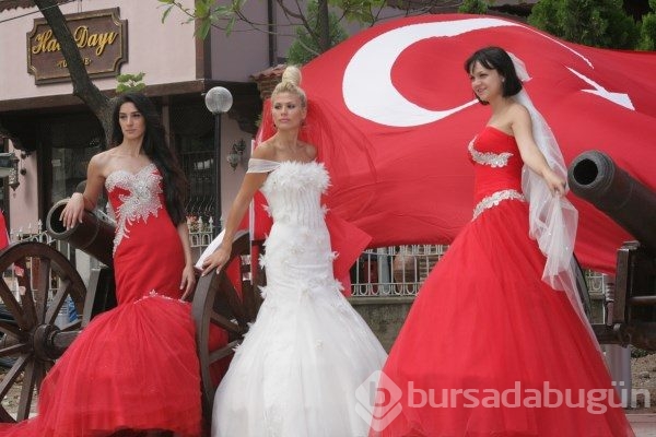 Bursalı mankenlerden dünyaya anlamlı mesaj!