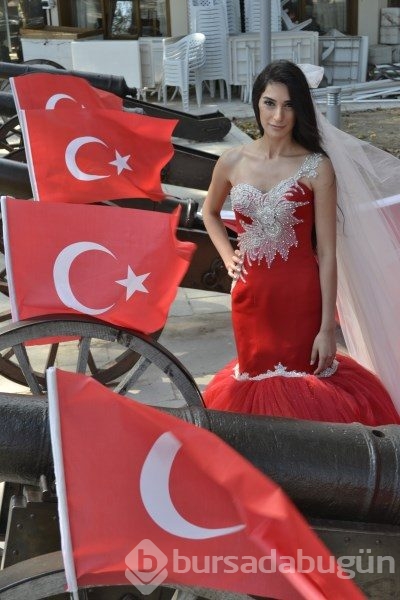 Bursalı mankenlerden dünyaya anlamlı mesaj!