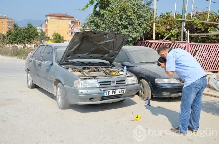 Bursa'da tamir için bir arabanın altındayken silahlı saldırıya uğradı!