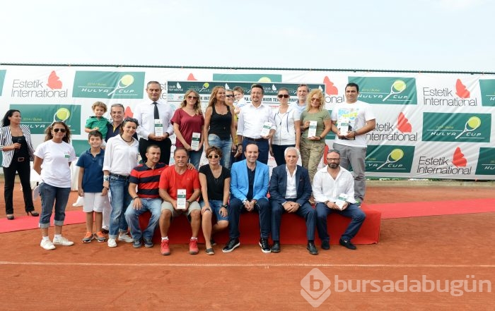 Hülya Avşar tenis turnuvası için Bursa'ya geldi...