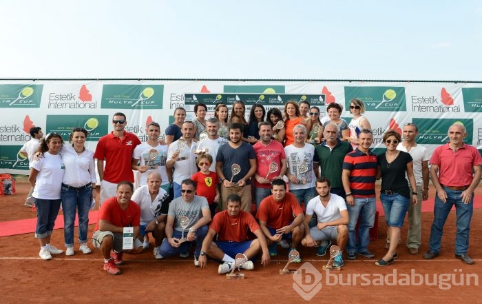 Hülya Avşar tenis turnuvası için Bursa'ya geldi...