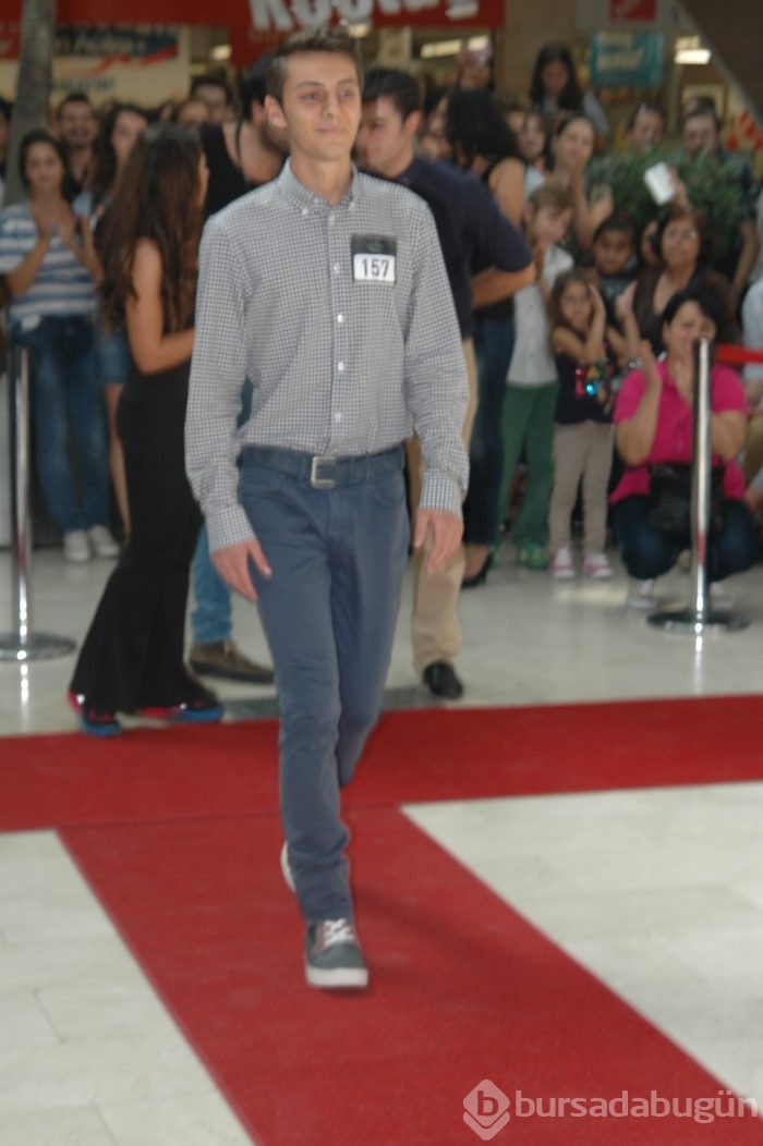 Model Of Celebrity, Carrefour Bursa AVM'de