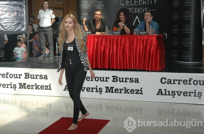 Model Of Celebrity, Carrefour Bursa AVM'de