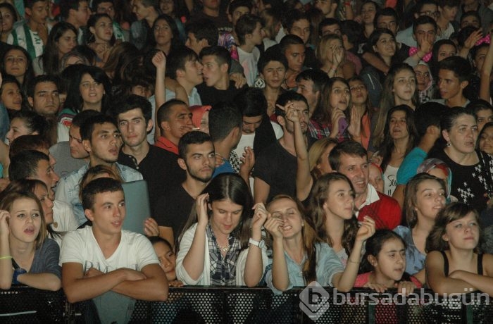 Fanta Gençlik festivali'nde Hadise çıktı...

