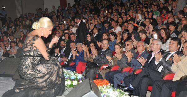 'Sanat Güneşi' için söyledi