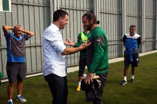Hakan Şükür'den Ozan Tufan'a özel ilgi!