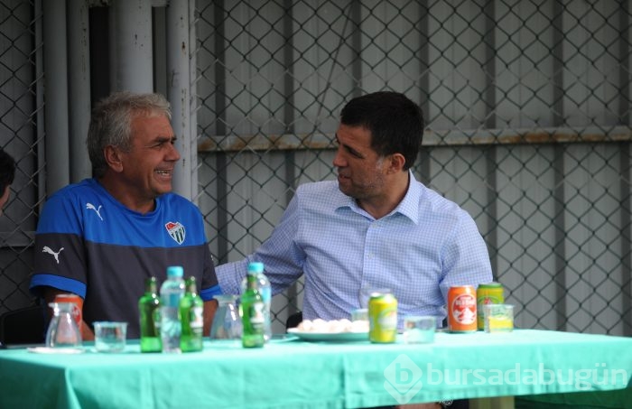 Hakan Şükür'den Ozan Tufan'a özel ilgi!