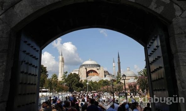 Ayasofya'nın sırları bakın nelermiş...