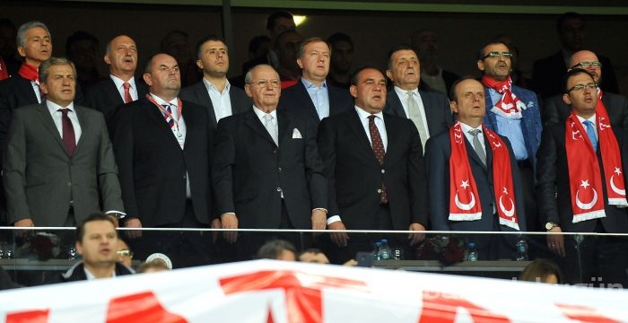 Milli takımın yüzü yine gülmedi!