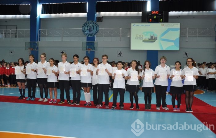 Emine Örnek'te gelenek değişmedi Cambrıdge'de yine  Rekor 
