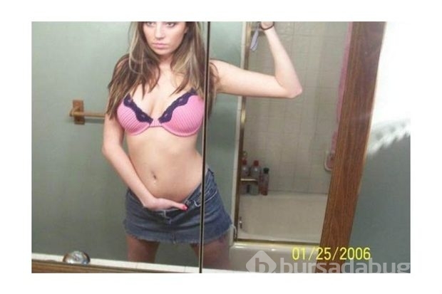 Amigo kızlardan çok seksi pozlar...