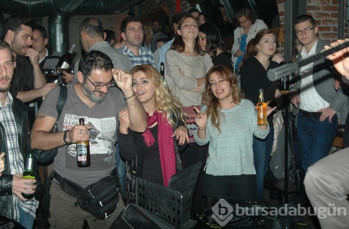 Bursa geceleri bu hafta sonunda da hızını kesmedi...