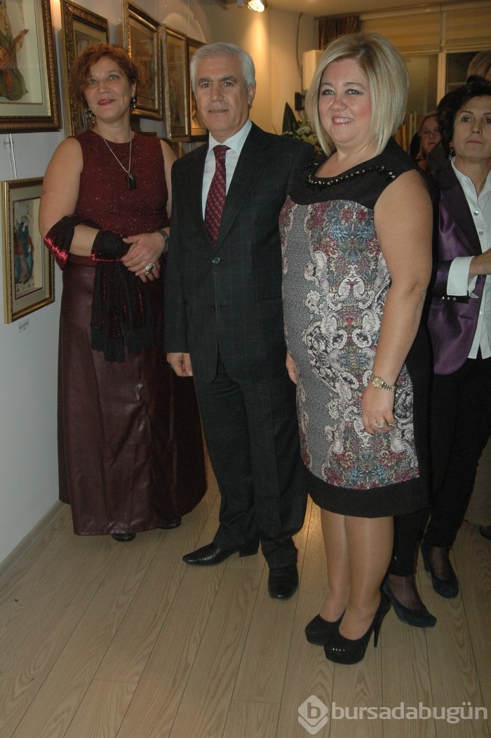 Dilek İyigüllü ve Selva Karasu karma sergisi açıldı...